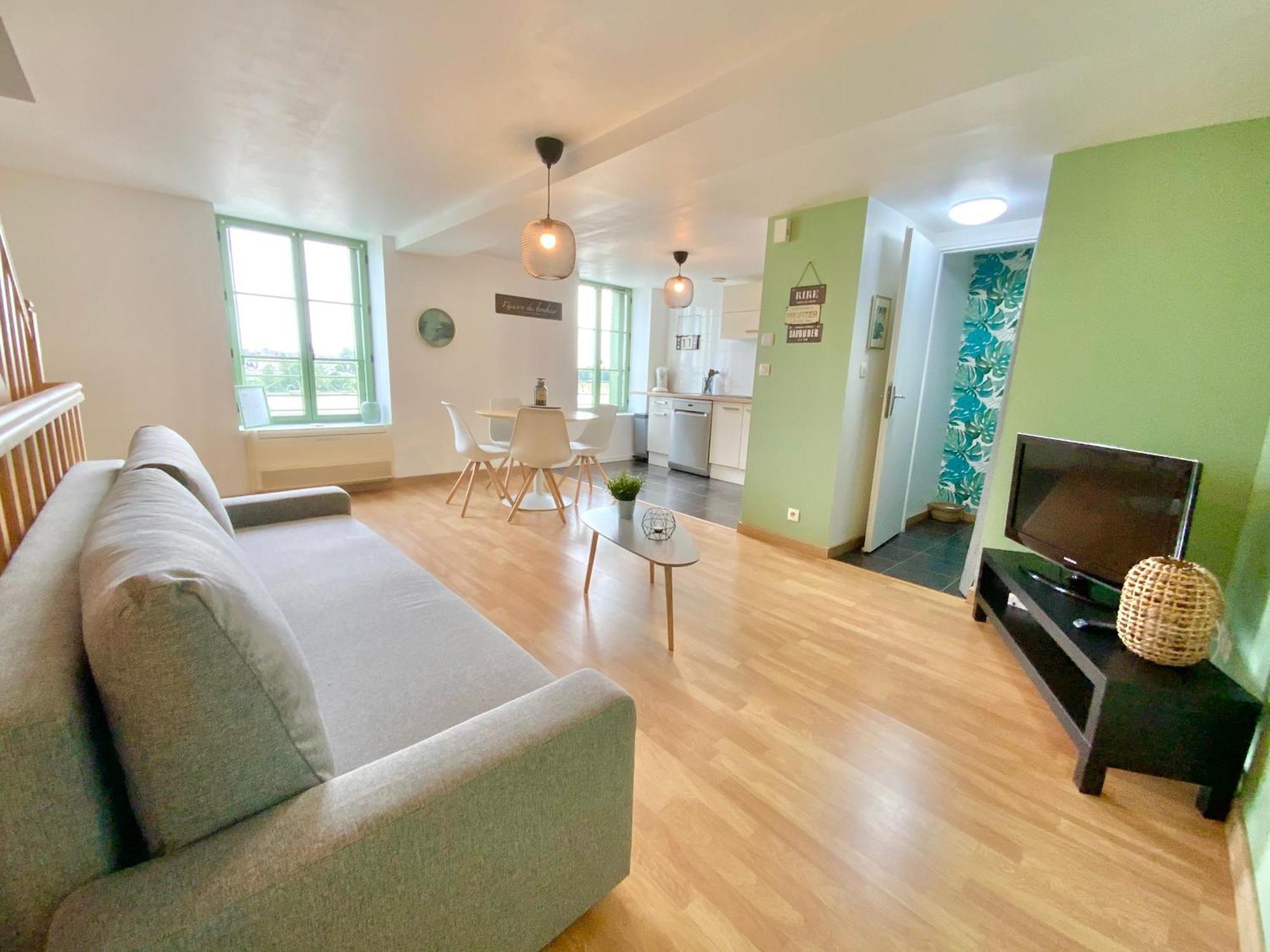 La Vue Loire Appartement Saint-Denis-de lʼHôtel Eksteriør bilde
